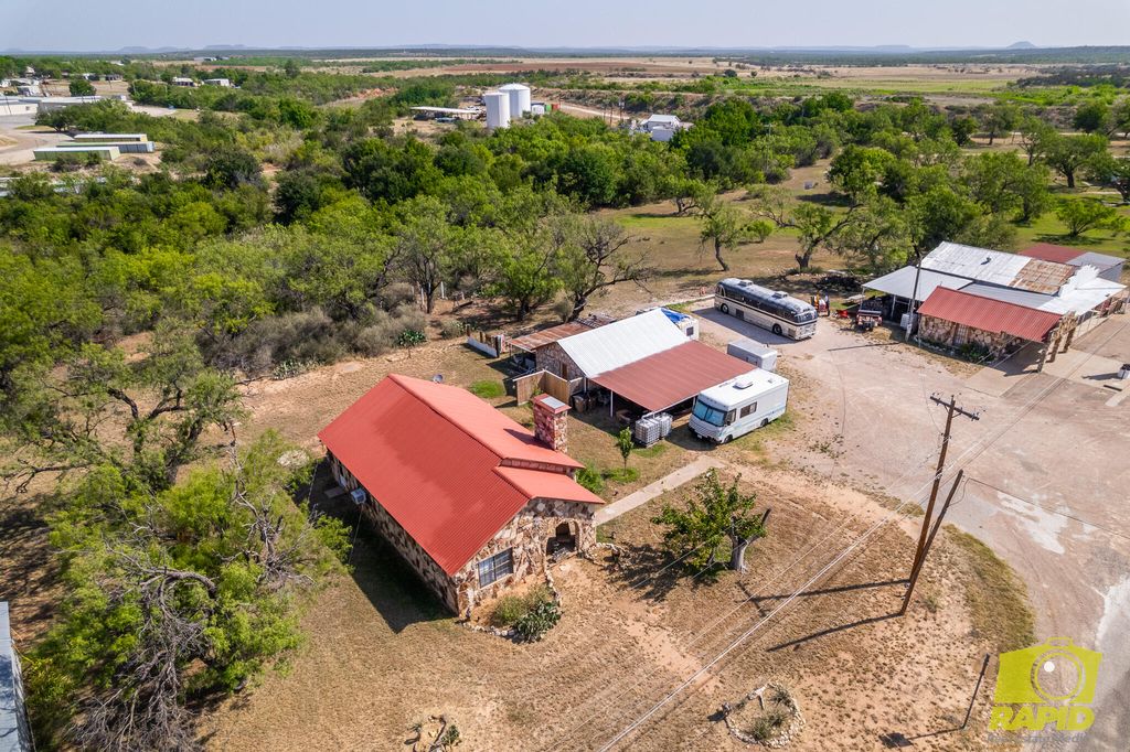 Image 127 of property listing at 425 Highland Park Park, Robert Lee, TX 76945