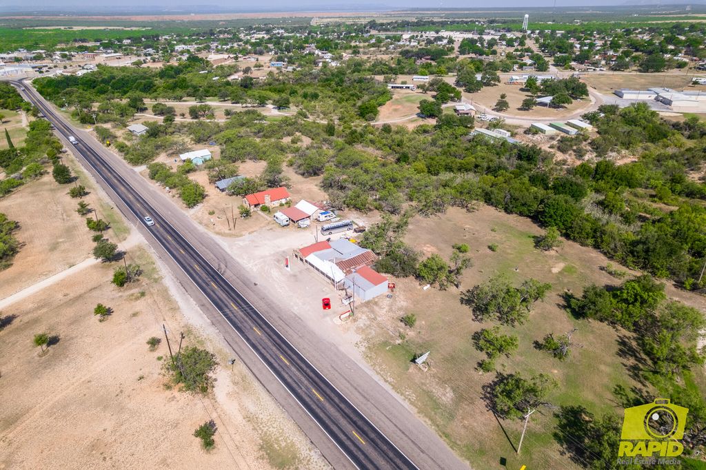 Image 152 of property listing at 425 Highland Park Park, Robert Lee, TX 76945