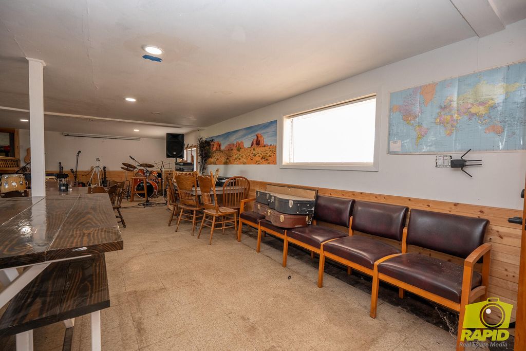 Image 63 of property listing at 425 Highland Park Park, Robert Lee, TX 76945
