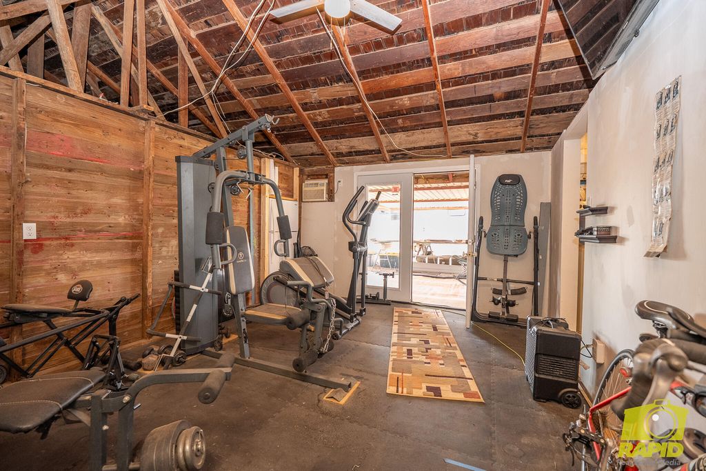 Image 95 of property listing at 425 Highland Park Park, Robert Lee, TX 76945