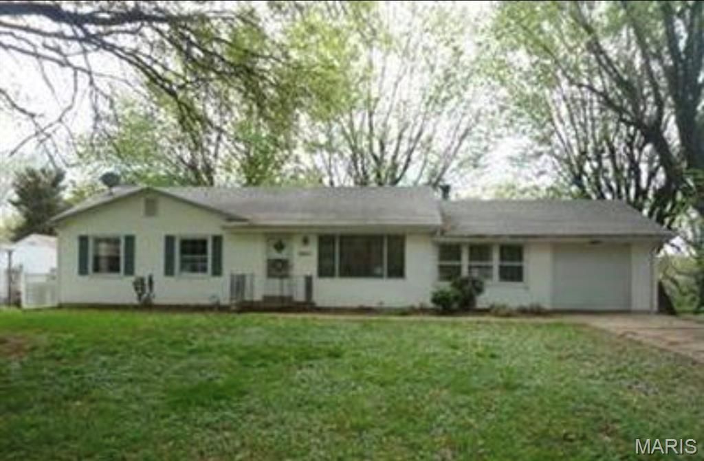 12511 Hillview Drive, Spanish Lake, MO 63138