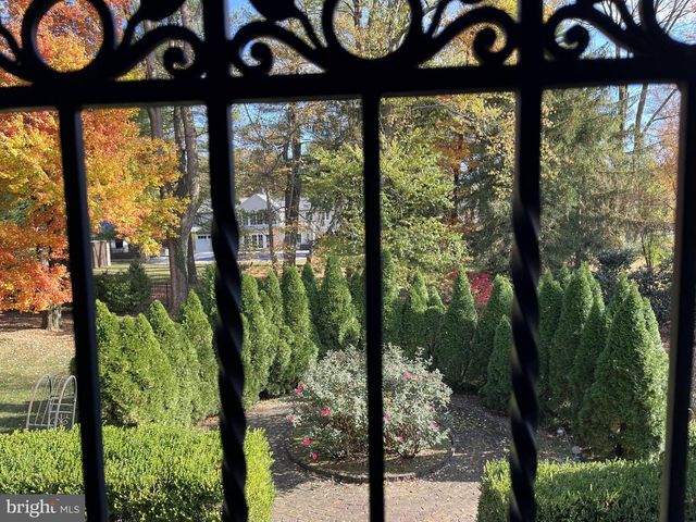 621 GREAT SPRINGS ROAD, Bryn Mawr, PA 19010