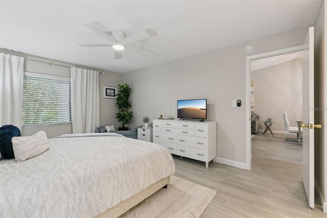 16 ESCONDIDO CIRCLE 221, Altamonte Springs, FL 32701