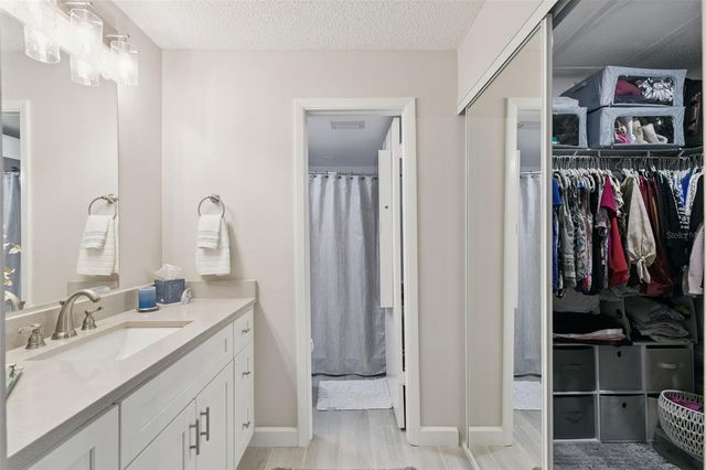 16 ESCONDIDO CIRCLE 221, Altamonte Springs, FL 32701