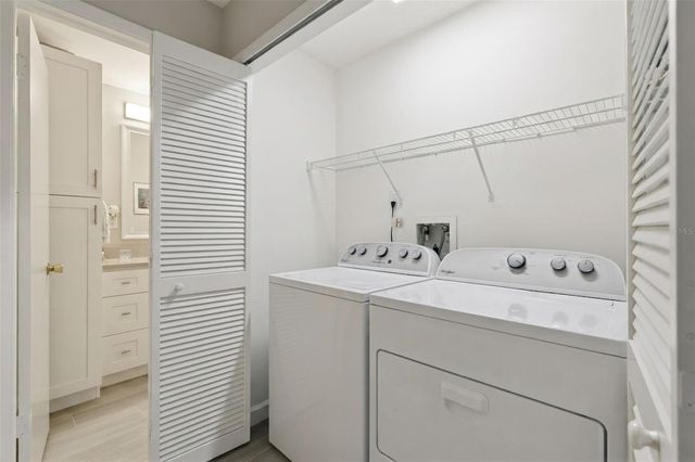 16 ESCONDIDO CIRCLE 221, Altamonte Springs, FL 32701