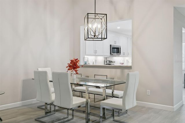 16 ESCONDIDO CIRCLE 221, Altamonte Springs, FL 32701