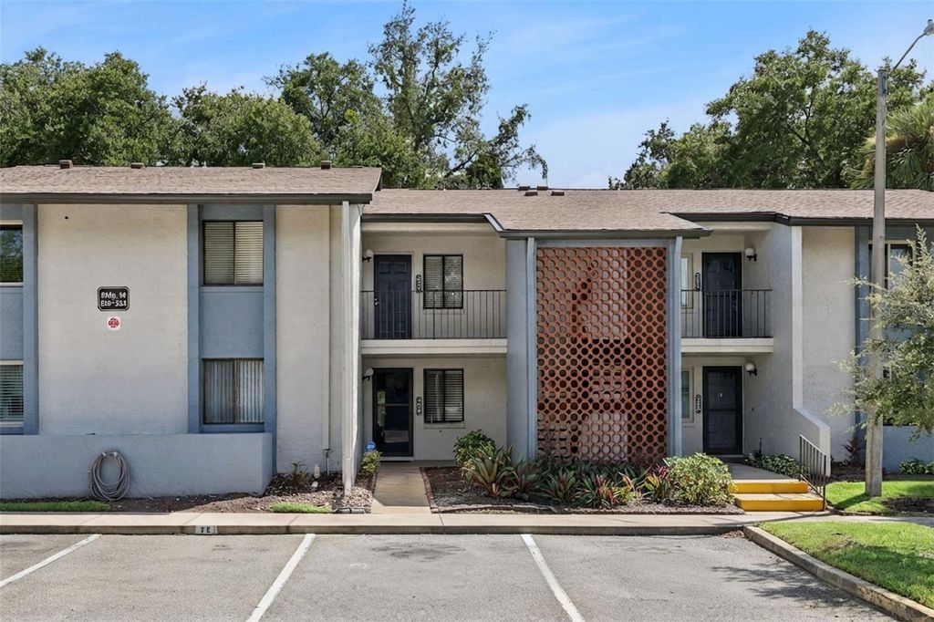 16 ESCONDIDO CIRCLE 221, Altamonte Springs, FL 32701