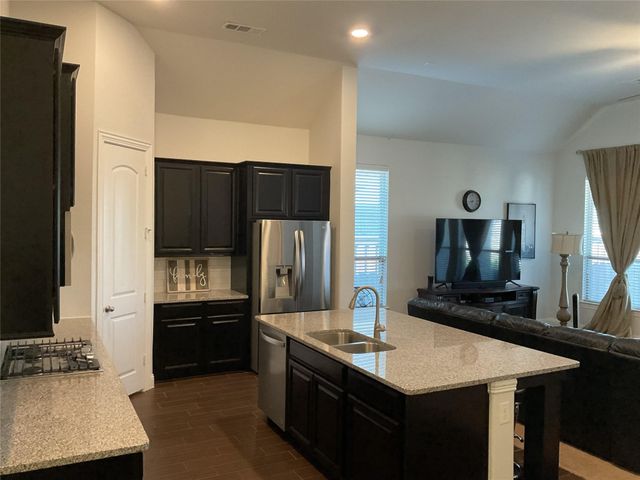 2805 Newsom Ridge Drive, Mansfield, TX 76063