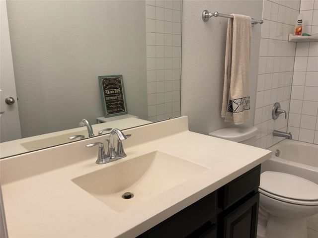 2805 Newsom Ridge Drive, Mansfield, TX 76063