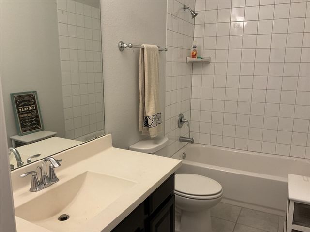 2805 Newsom Ridge Drive, Mansfield, TX 76063