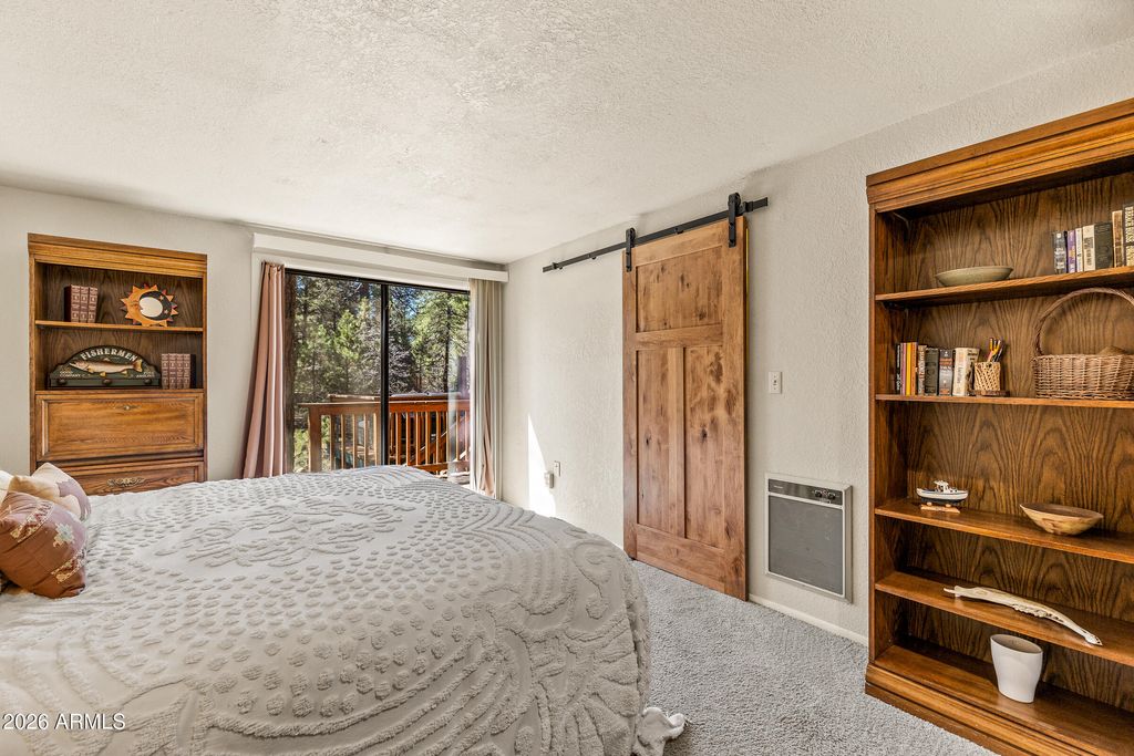 Image 16 of property listing at 935 E RAINTREE Road, Munds Park, AZ 86017