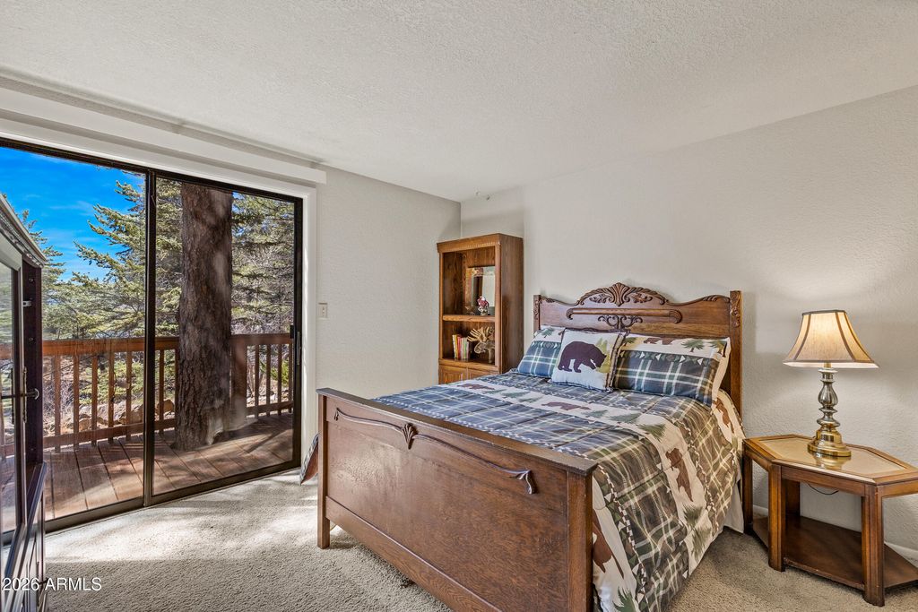 Image 18 of property listing at 935 E RAINTREE Road, Munds Park, AZ 86017