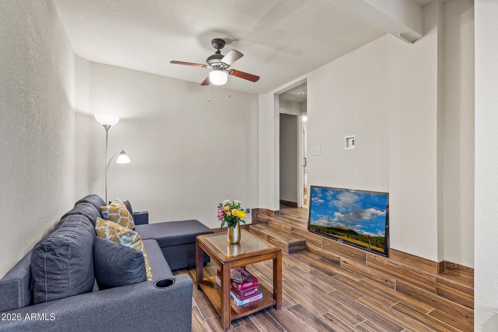 Image 22 of property listing at 935 E RAINTREE Road, Munds Park, AZ 86017