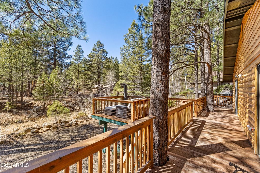 Image 34 of property listing at 935 E RAINTREE Road, Munds Park, AZ 86017