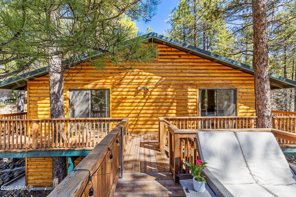 Image 35 of property listing at 935 E RAINTREE Road, Munds Park, AZ 86017