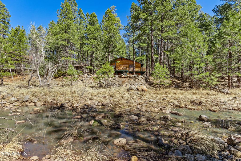 Image 38 of property listing at 935 E RAINTREE Road, Munds Park, AZ 86017