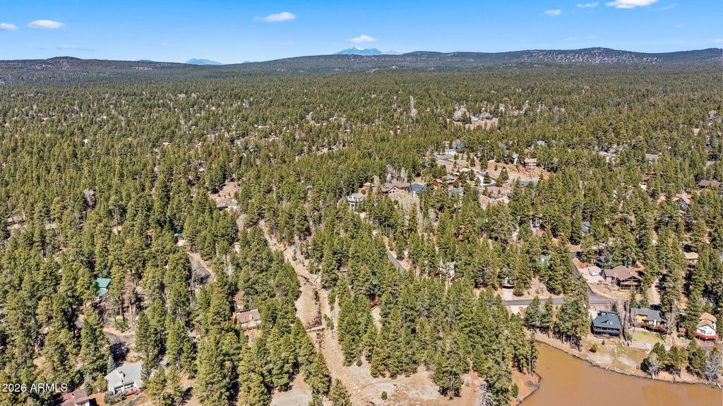 Image 39 of property listing at 935 E RAINTREE Road, Munds Park, AZ 86017