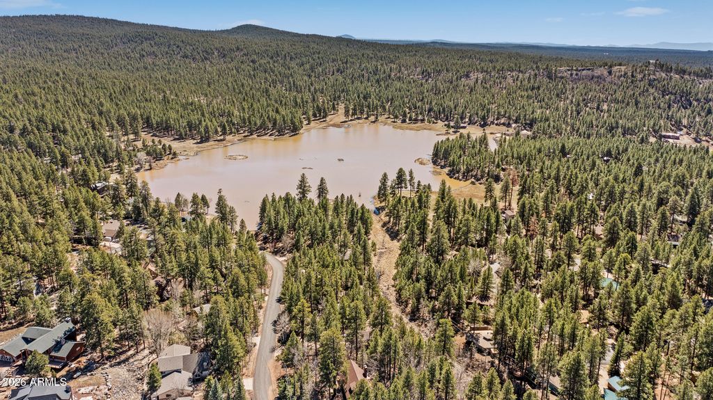 Image 41 of property listing at 935 E RAINTREE Road, Munds Park, AZ 86017