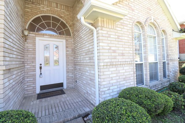 1728 Bennington Drive, Carrollton, TX 75007