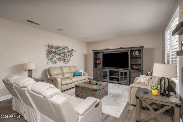 19510 N CARRIAGE Lane, Surprise, AZ 85374