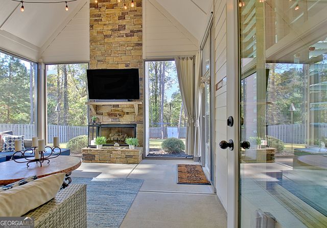 214 Northwynn Drive, Sharpsburg, GA 30277