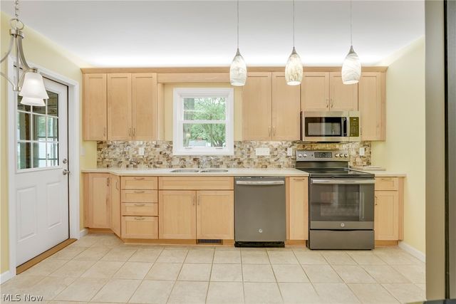 6680 Heisley Road, Mentor, OH 44060
