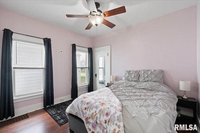 1658 W LOMBARD Street, Davenport, IA 52804