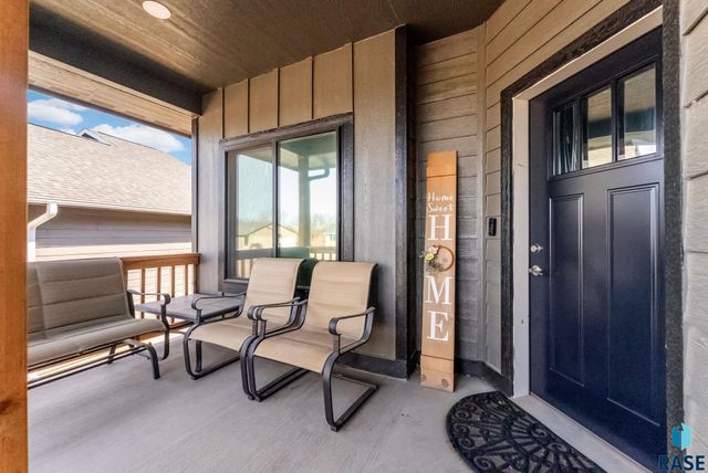 1016 N Mable Cir Circle, Sioux Falls, SD 57103