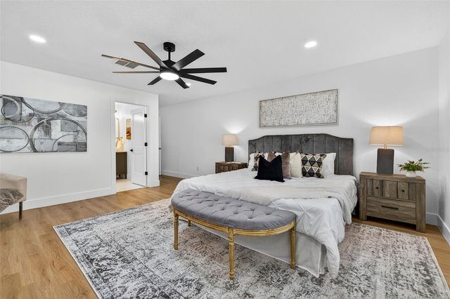 1120 COUNTRY LANE, Lutz, FL 33558