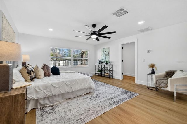 1120 COUNTRY LANE, Lutz, FL 33558