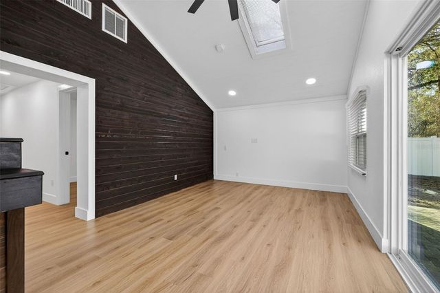 1120 COUNTRY LANE, Lutz, FL 33558