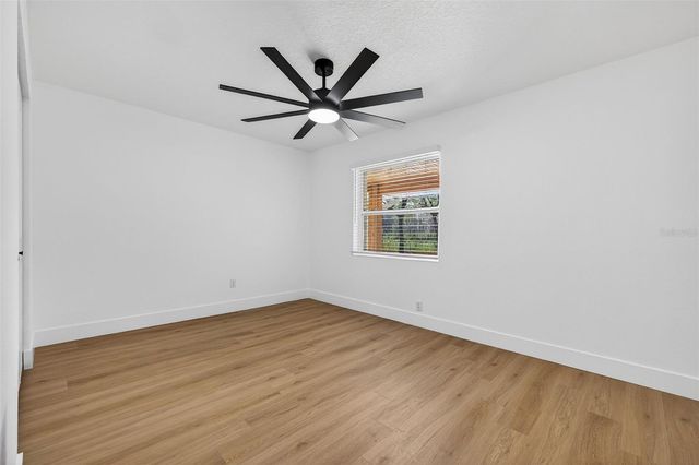 1120 COUNTRY LANE, Lutz, FL 33558