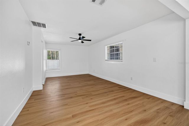 1120 COUNTRY LANE, Lutz, FL 33558