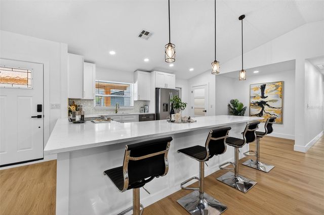 1120 COUNTRY LANE, Lutz, FL 33558