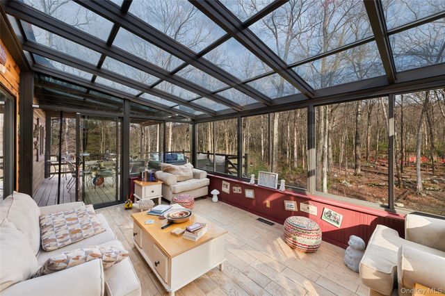 198 Hortontown Road, Hopewell Junction, NY 12533