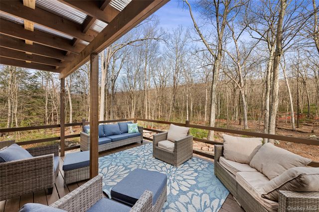 198 Hortontown Road, Hopewell Junction, NY 12533