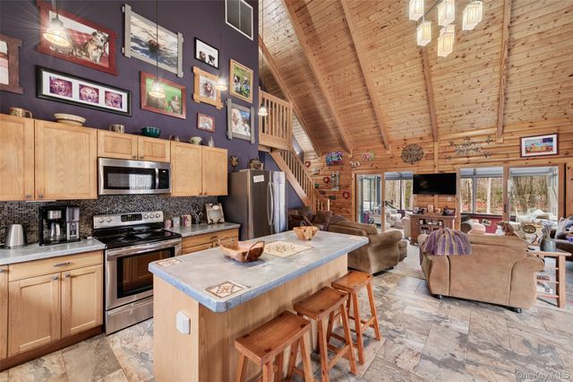 198 Hortontown Road, Hopewell Junction, NY 12533