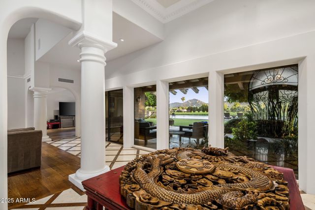 8312 N GOLF Drive, Paradise Valley, AZ 85253