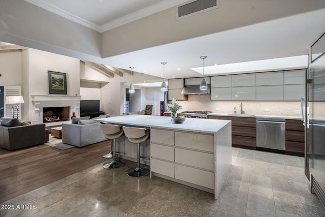 8312 N GOLF Drive, Paradise Valley, AZ 85253