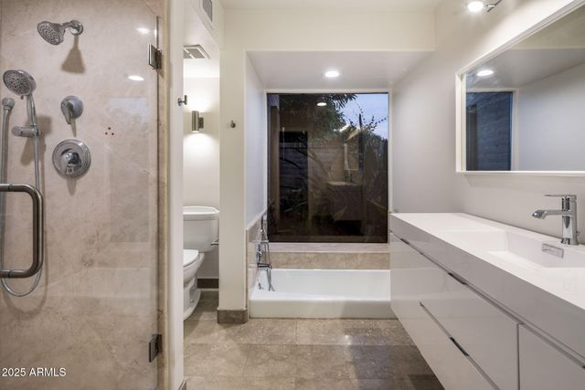 8312 N GOLF Drive, Paradise Valley, AZ 85253