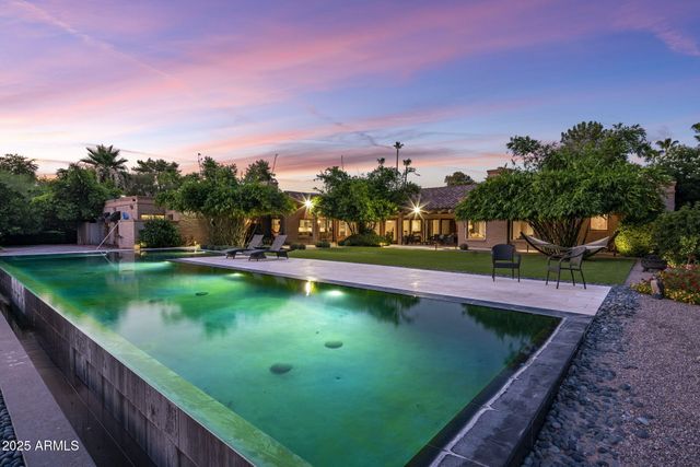 8312 N GOLF Drive, Paradise Valley, AZ 85253