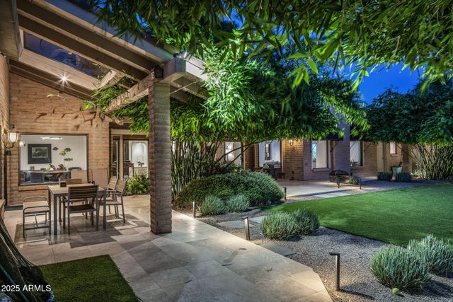 8312 N GOLF Drive, Paradise Valley, AZ 85253