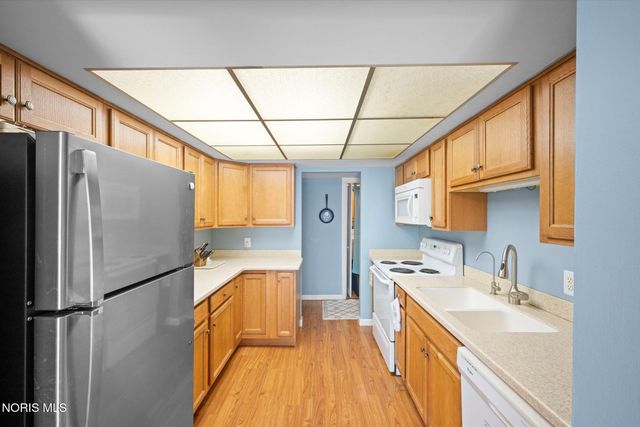 5679 Monroe Street, 119, Sylvania, OH 43560