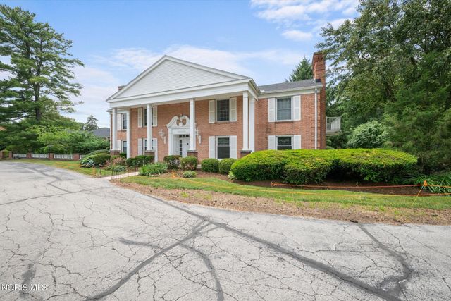 5679 Monroe Street, 119, Sylvania, OH 43560