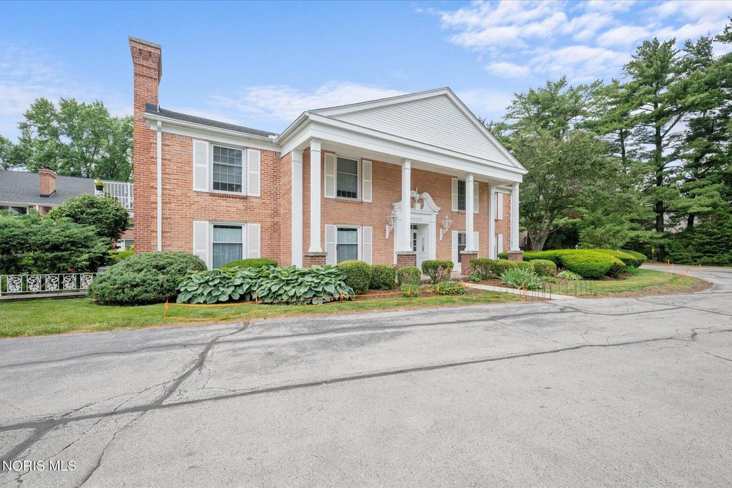 5679 Monroe Street, 119, Sylvania, OH 43560