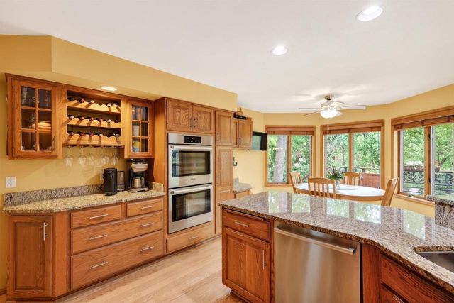 44 White Oaks Lane, Madison, WI 53711