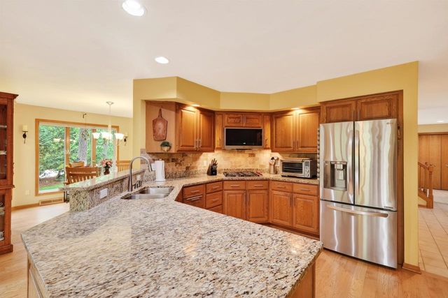 44 White Oaks Lane, Madison, WI 53711