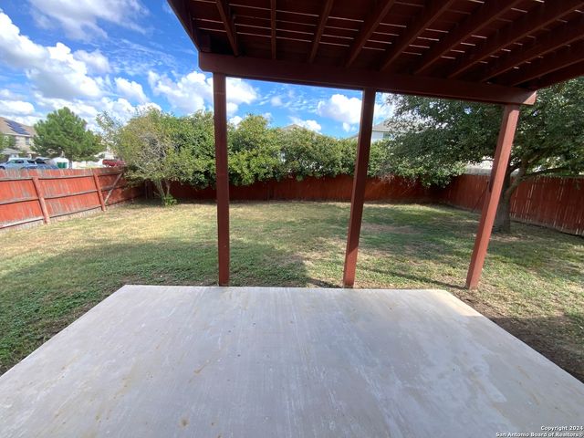 9703 Autumn Pl, Converse, TX 78109