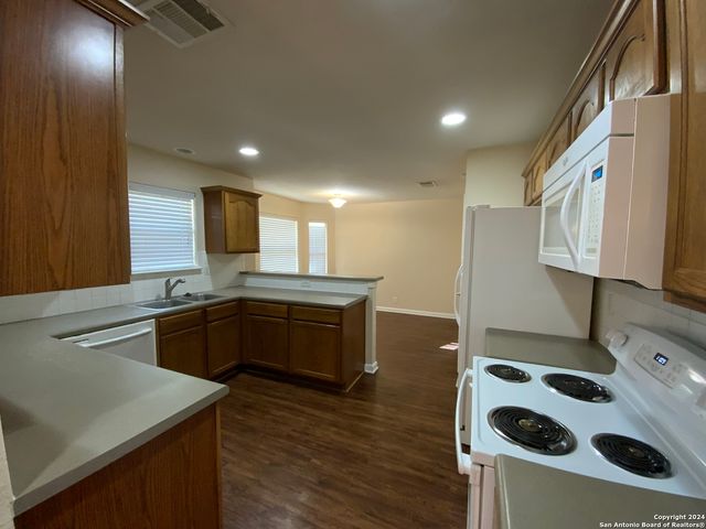 9703 Autumn Pl, Converse, TX 78109