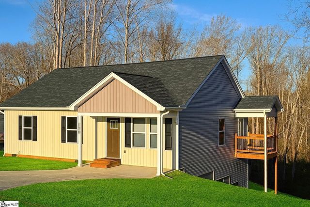 107 Everest Drive, Inman, SC 29349